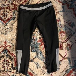 Coco limon workout capri pant